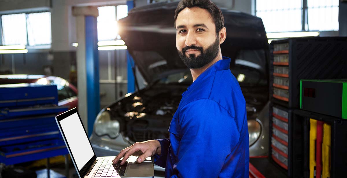 DPL_IT's tweet photo. From US$274.37 billion in 2023, the automotive software industry will grow at a CAGR of 6.9% to US$437.70 billion by 2030. If this motivates you to explore your options, we have the perfect read for you - https://t.co/CWk010455G https://t.co/9CsH22ukfQ