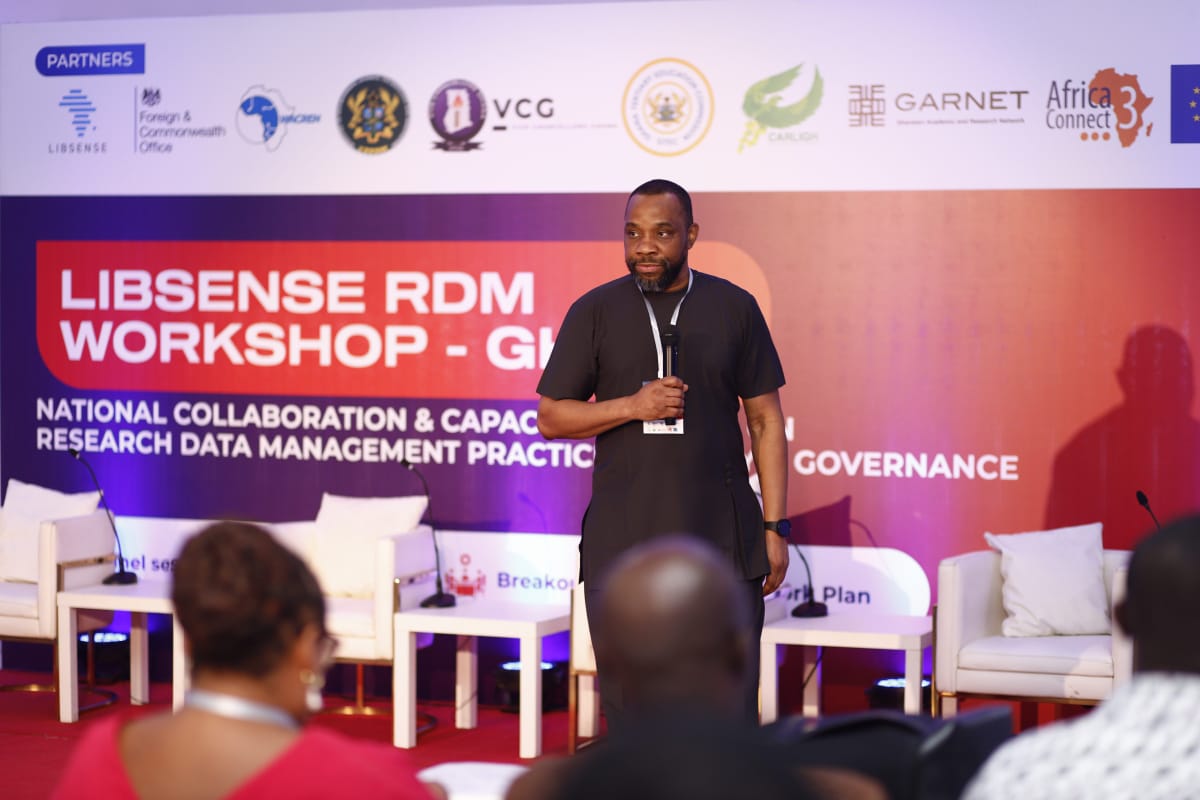 The LIBSENSE #RDM train moves to #Ghana! Day 1 starts with a stage-setting panel ahead of interactive sessions with participating librarians, researchers, and research administrators -indico.wacren.net/event/190/ @mestighofficial @GARNETGHANA @ARUA_News @UHASGhana @WACREN.