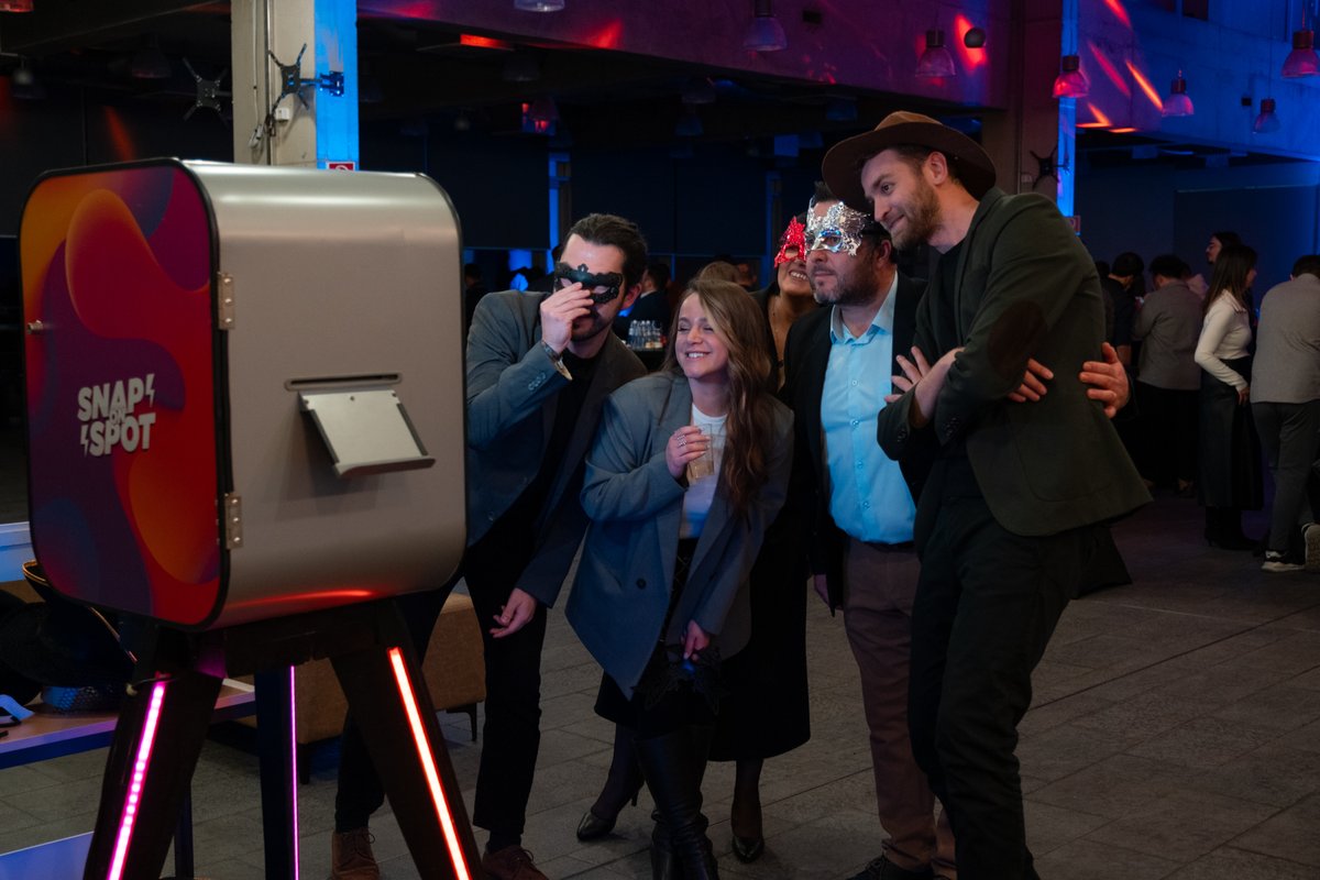 ItpPrizren's tweet photo. 🎉Celebrating an amazing event last week! Grateful for a fantastic evening with our partners, tenants, and friends. 🥂 Toasting to our past year's accomplishments and gearing up for exciting goals in 2024. 🚀 Here's to a year filled with partnership and success! 🤩 #Success2024 https://t.co/BMFbOvUXIY