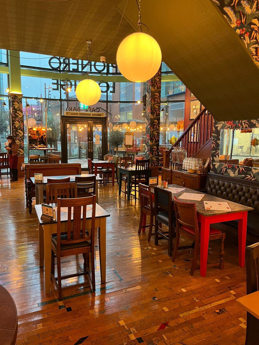 AlexReilley1's tweet photo. It’s another landmark day for @theLOUNGERS 
Today we’ve opened our 250th site (&amp; 211th Lounge) 🎉 🥳🍾
Pionero Lounge has opened in Rochdale at the heart of the Riverside Scheme.
We’ve come a long, long way since our 1st 10-table Lounge opened in 2002. 
#lovelounging #LGRS https://t.co/h6qqTbKRtV