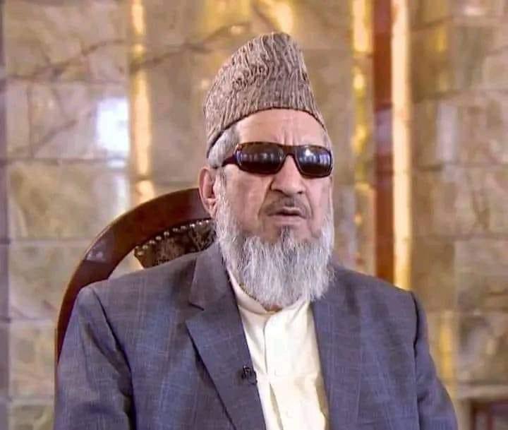 #Profound Renowned Islamic Quran scholar #BaraktullahSalim wasn’t born blind. His mother had used something to treat his eye infection which caused him blindness! He was asked: why do you send your daughters to school? His reply: Illiterate mothers cause blindness of children!