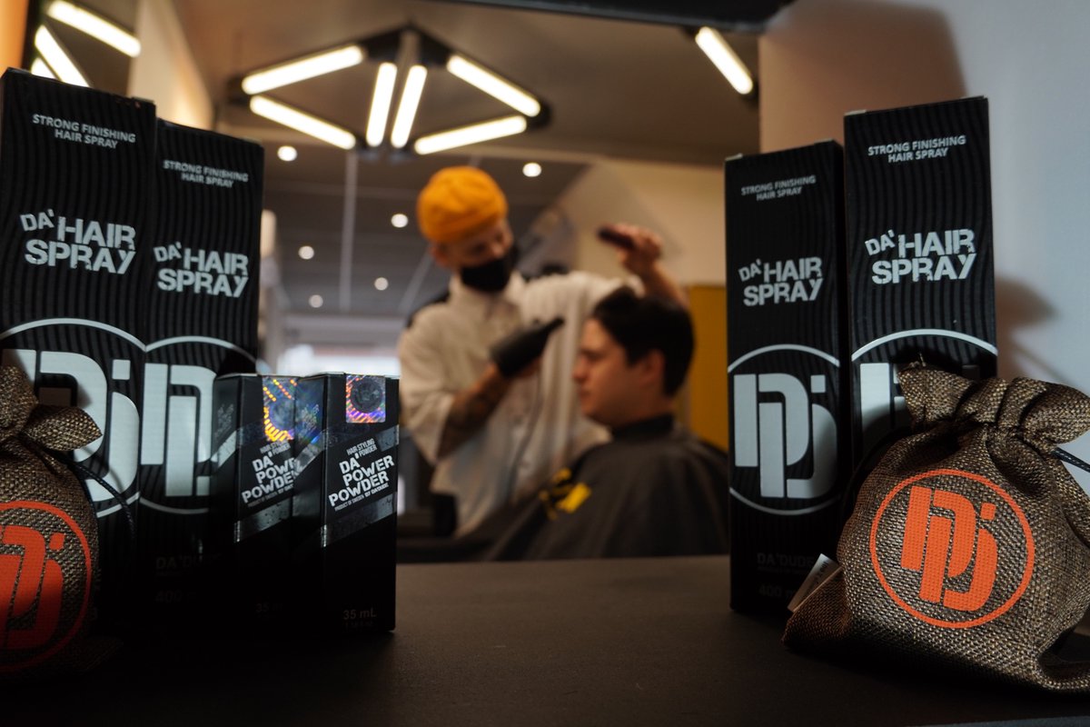 DaDudeyounghair's tweet photo. ๐ช Ready to take your hair game to the next level? Da'Power Powder is your versatile ally! ๐ซ Use it solo for instant texture, or team up with your go-to wax or hairspray for a custom styling cocktail. Elevate your style, your way! ๐โโ๏ธ๐ #HairGoals #MixAndMatch #StylingSecrets https://t.co/vprN6BBgqn