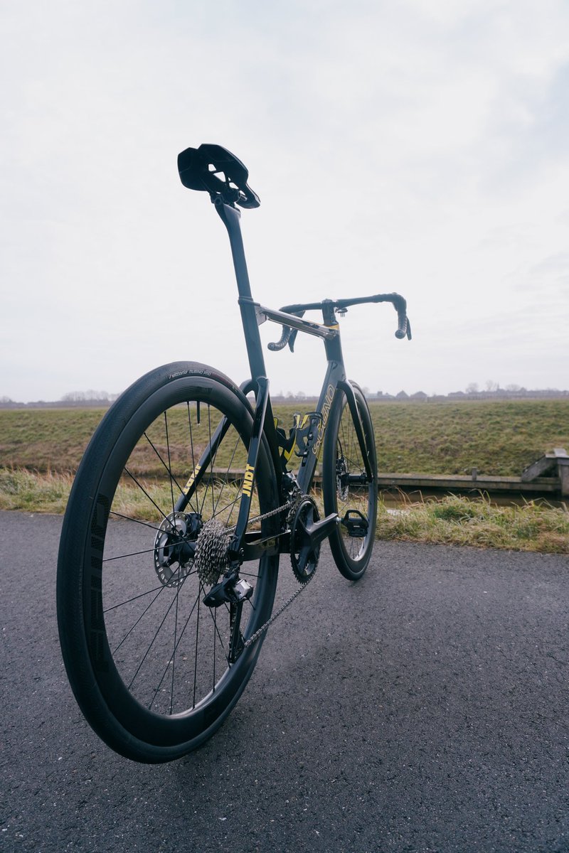 JopKras's tweet photo. New bike day, Songo Tutti⚫️🟡 https://t.co/X47rbYDT80
