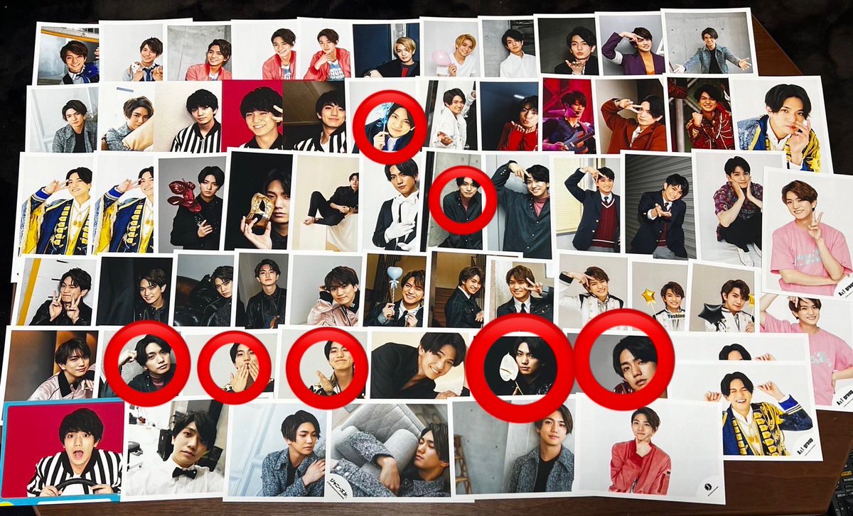 oi_eiu's tweet photo. @__AeO218 フォロー外から失���いたします。
画像のお写真とアクスタ（白衣装）を購入希望しております。
お手数ですが、ご検討の程よろしくお願いいたします。 https://t.co/PxwtQ6m4AJ
