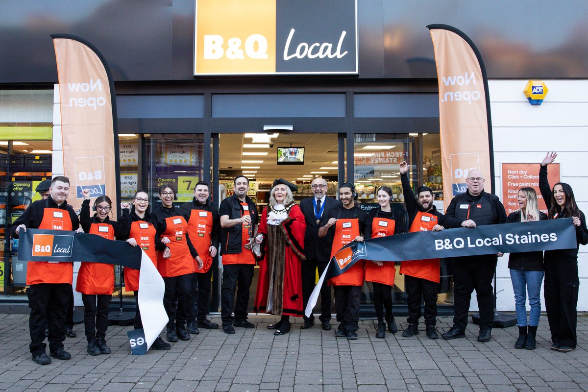 Last week @BandQ celebrated the opening of its 10th B&Q Local store in Staines! 🎉 B&Q Staines Local is a compact and convenient high-street format (4,000 sq. ft), offering customers B&Q’s wide range of home improvement products closer to home. Congratulations to the team🙌