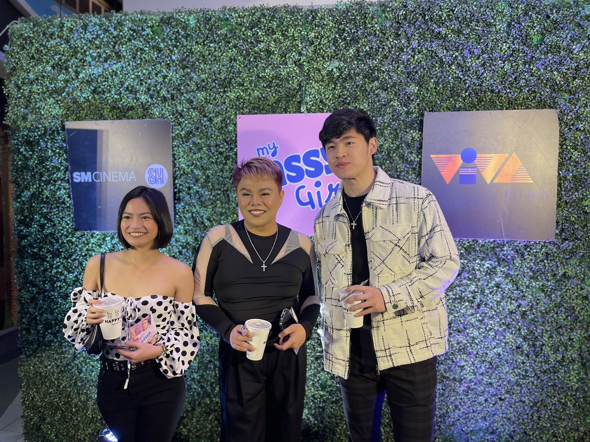 pelikulamania's tweet photo. Gillian Vicencio, DJ Jhai Ho and Kimson Tan at the #MySassyGirl red carpet premiere. https://t.co/3ozdWZwoLr