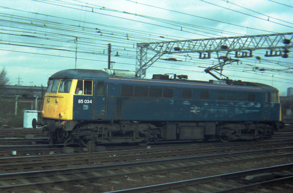 85034 running light engine through Stratford. I don't have the notes for this photo but it was probably taken in 1989 or 1990. This loco was withdrawn in October 1990 and cut up in 1992. #Class85 #Roarer