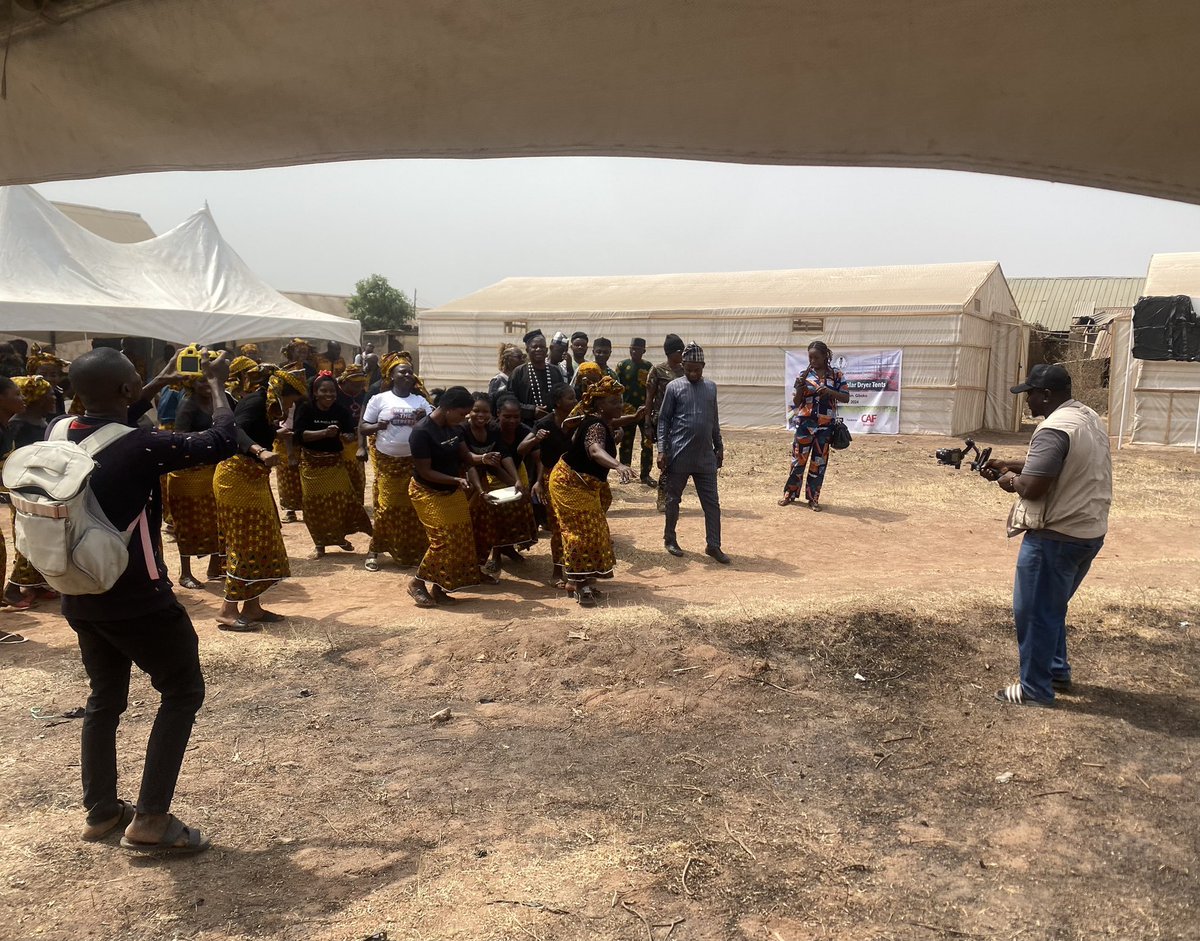 WEP_Nigeria's tweet photo. Happening now in ankyenge community:
We are commissioning solar dryer tents, a game-changer for preserving farm produce and reducing wastage. Together with  @CAFAmerica we are empowering small-scale farmers with sustainable solutions! 
#F5Techforgood
#Sustainablefarming https://t.co/WwfgiMfcmc