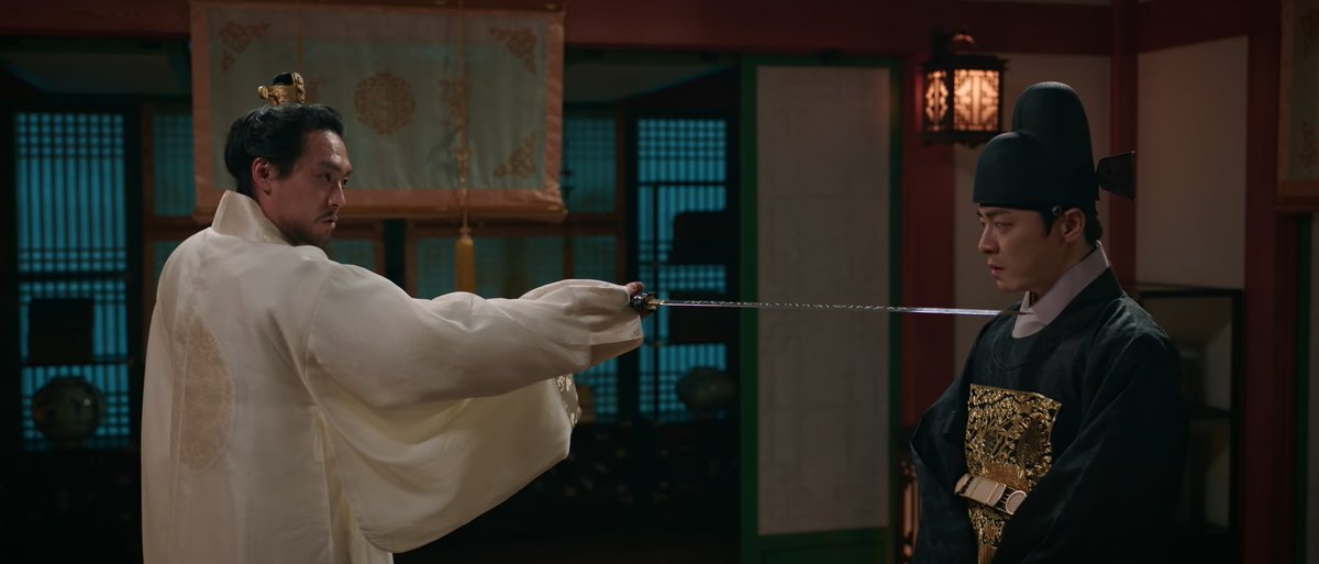 kdramabreak's tweet photo. #CaptivatingtheKing is great 4eps in. Idk why but it feels 'old' like how old Sageuk feels which I really enjoy. 
The king and his brother made me cry like their acting were superb. Cant wait to see how FL captivates the king. https://t.co/QcDNWeiFD9