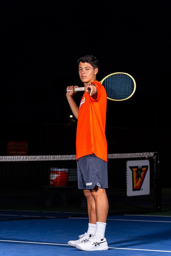 serranohuidobro's tweet photo. UTRGV Tennis Player - Freshman https://t.co/80EqNT8Tuz
