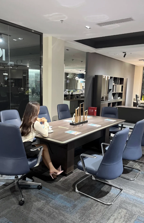 What day of the week does your company schedule the weekly meeting