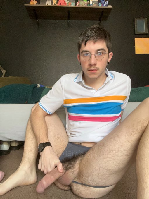 Oops! My cock slipped out while we were studying together 🤭 Well don't just leave me hanging, study buddy<a href="/tag/folsom"class="tags"><span>#folsom</span></a>