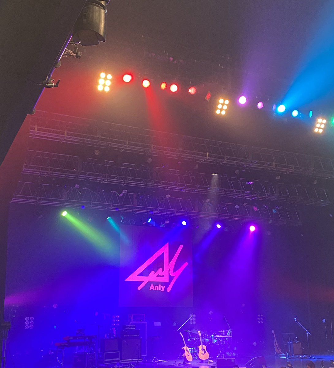 G3_METAL's tweet photo. 昨日の現場。
初Anly。
娘と一緒に。
素敵でした。

#Anly
#Anly_26mlTour https://t.co/y6OzC8smuG
