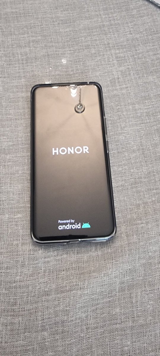 .<a href="/Honorglobal/">HONOR</a> <a href="/HonorAfrica/">HONOR South Africa</a> made the right choice to partner with <a href="/Cellucity/">Cellucity</a> - the hand signed note is a nice, personal touch.  Busy porting as I type, looking forward to start using the #honor90