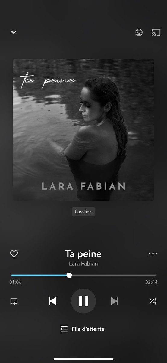 anthovan59's tweet photo. Je l’écoute en boucle #tapeine #larafabian https://t.co/eC0OiYFnjT