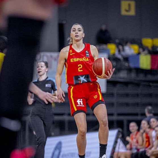 Selección Baloncesto Femenino España - Página 7 GFAY48uXEAAj6jZ?format=jpg&name=small