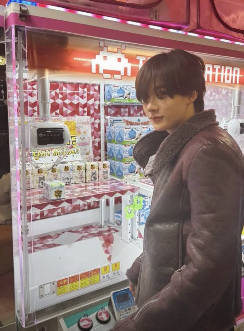 anton pics taken by sungchan