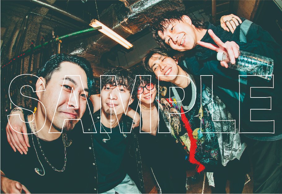 1shine_com's tweet photo. 【現体制ラストグッズ通販開始！】

ただいまより1-SHINE現体制ラストワンマングッズの通販がスタート💥

🛍️福袋は通販限定verにアップデートされております🤩

ライブ会場でご購入出来なかった方や買い逃しがある方はぜひご利用ください🛒

▼今すぐサイトへGO💨
https://t.co/x7a3IvllEJ https://t.co/79vGCnrs3Z