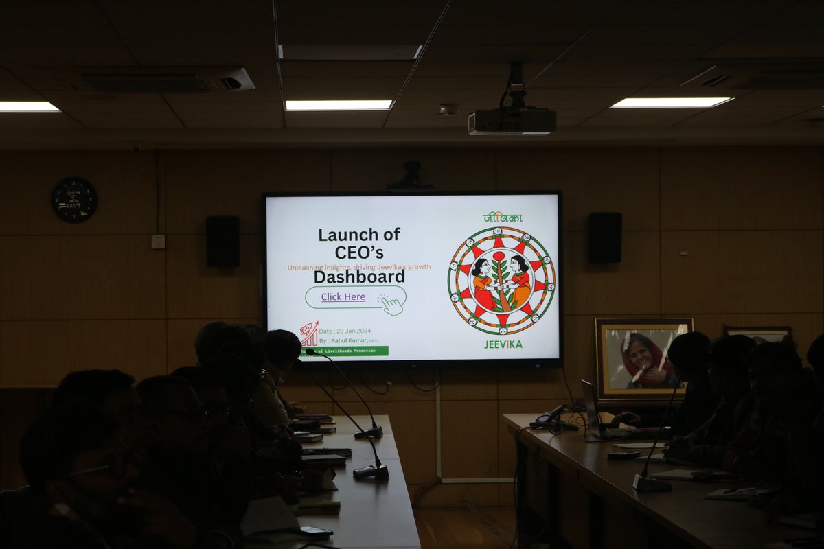 brlps_jeevika's tweet photo. Bidding adieu with ingenuity!
Mr. @Rahulkumar_IAS, culminating his tenure as CEO @brlps_jeevika, inaugurates the CEO dashboard to meticulously oversee the organization's interventions through a sophisticated application. A visionary departure for sustained impact! https://t.co/fzkoQRJs0U