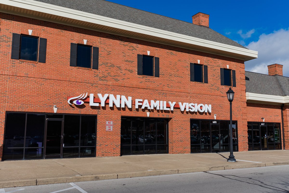 loucityfc's tweet photo. We're excited about newest of @lynn_training location in Prospect! 👀

Stop by the grand opening on Tuesday from 4-6 p.m. to meet the team at 6031 Timber Ridge Dr! https://t.co/qonpLH9rJB