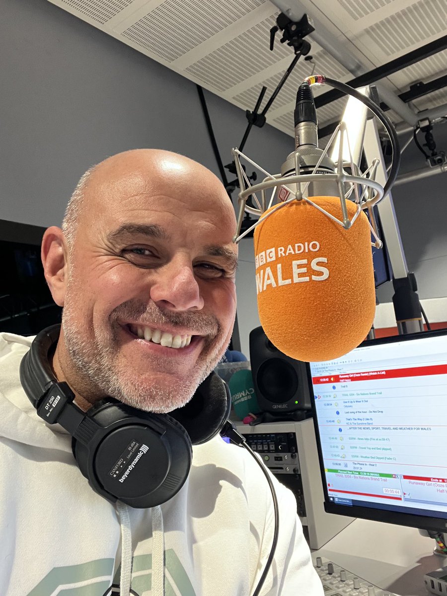 Jason Mohammad (@jasonmohammad) on Twitter photo Fab weekend <a href="/MediaCityUK/">MediaCityUK</a> doing the <a href="/BBCMOTD/">Match of the Day</a> now back <a href="/BBCRadioWales/">BBC Radio Wales</a> in Cardiff.
Good luck to Wrexham tonight in the Cup! 🏴 Fab weekend <a href="/MediaCityUK/">MediaCityUK</a> doing the <a href="/BBCMOTD/">Match of the Day</a> now back <a href="/BBCRadioWales/">BBC Radio Wales</a> in Cardiff.
Good luck to Wrexham tonight in the Cup! 🏴