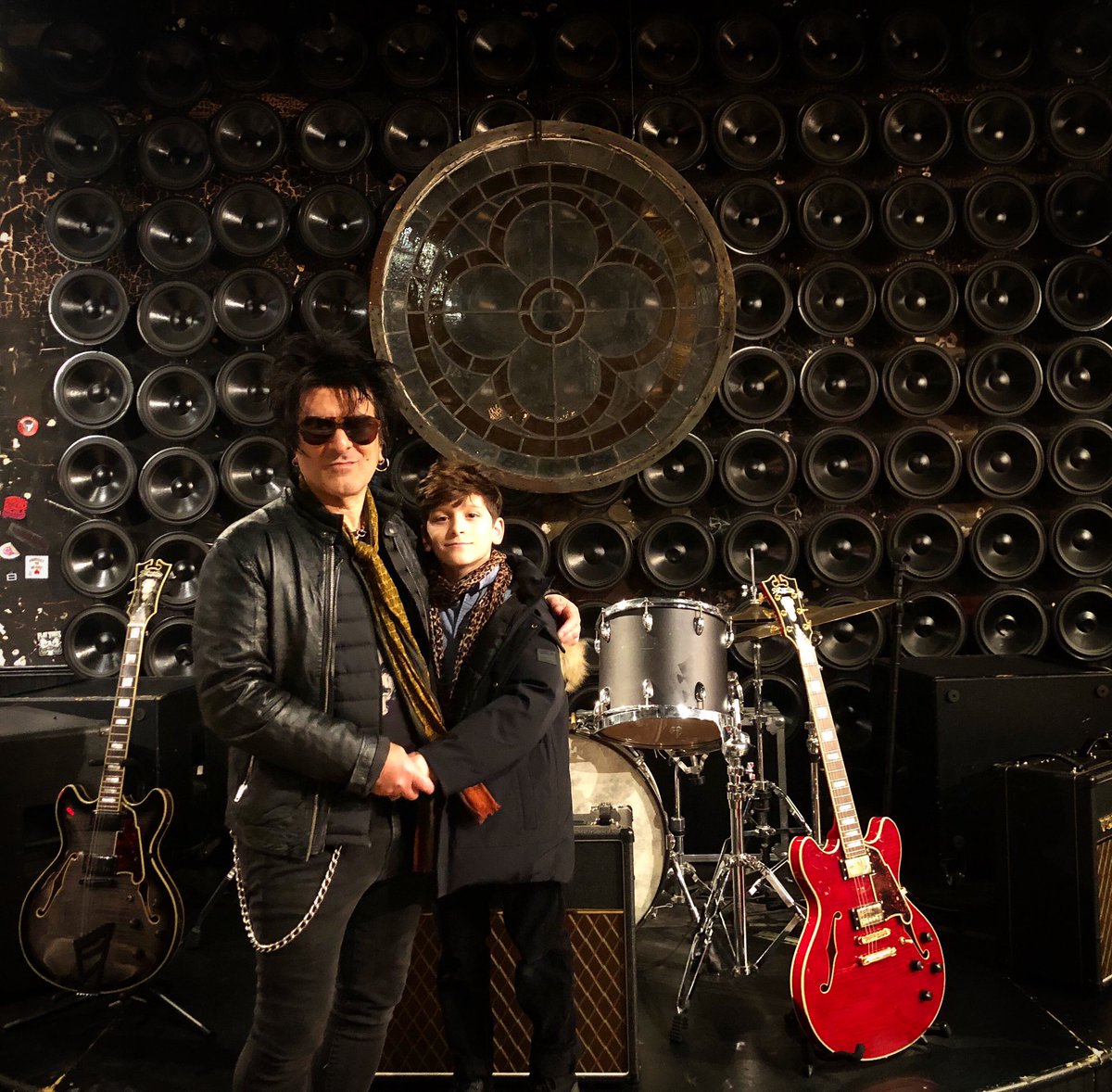 SteveConteNYC's tweet photo. Return to the scene of my “Gypsy Cab” video - the Varvatos store on The Bowery, formerly CBGB. That’s my little guy with me…♥️🎶🎸
#johnvarvatos #cbgb #nyc #thebowery #steveconte #gypsycab #steveconteandthecrazytruth #thecrazytruth https://t.co/0dWjpdAXn8