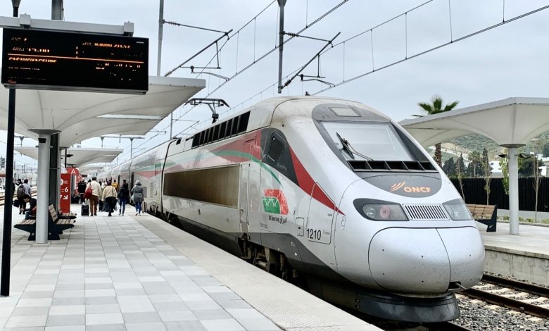 🚨...شبه رسمي المجموعة الصينية🇨🇳 "CRDC" تفوز بصفقة مشروع الخط السككي الفائق السرعة TGV الرابط بين مراكش واكادير و إحداث 3محطات (سيدي الزوين، محطة شيشاوة ومحطة أكادير) وتستغرف مدة السفر ساعة و 20 دقيقة.
#أخبار_بلادي_مع_هشام #المغرب #Morocco #Maroc