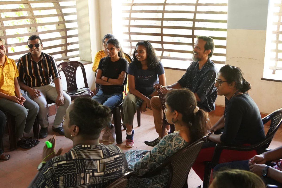 ether_india's tweet photo. Sam George, Director of APT Performance and Research, the brilliant mind behind our May 2023 drama training, graced our Annual Planning Meeting with his dynamic presence! 🎭 His voice resonated, energizing the gathering during a small but highly effective interaction.🤗 https://t.co/nsWeVsP6Xx