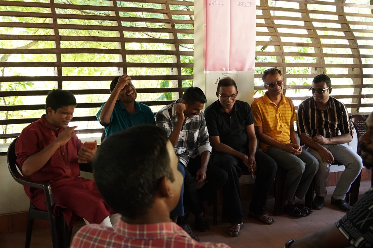 ether_india's tweet photo. Sam George, Director of APT Performance and Research, the brilliant mind behind our May 2023 drama training, graced our Annual Planning Meeting with his dynamic presence! 🎭 His voice resonated, energizing the gathering during a small but highly effective interaction.🤗 https://t.co/nsWeVsP6Xx