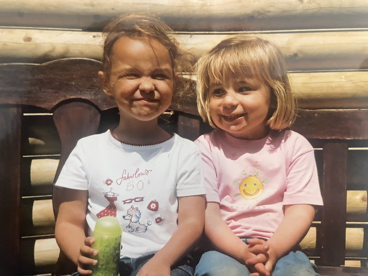 _mollwal's tweet photo. In March I will be trekking the Blue Mountains, Australia (a country we always talked about visiting) in memory of my best friend who we sadly lost to a brain tumour 15 years ago this year 

I would be hugely grateful for any donations/sharing 💚💜

https://t.co/QNx1IyJEmX https://t.co/FU5KoDs1xK