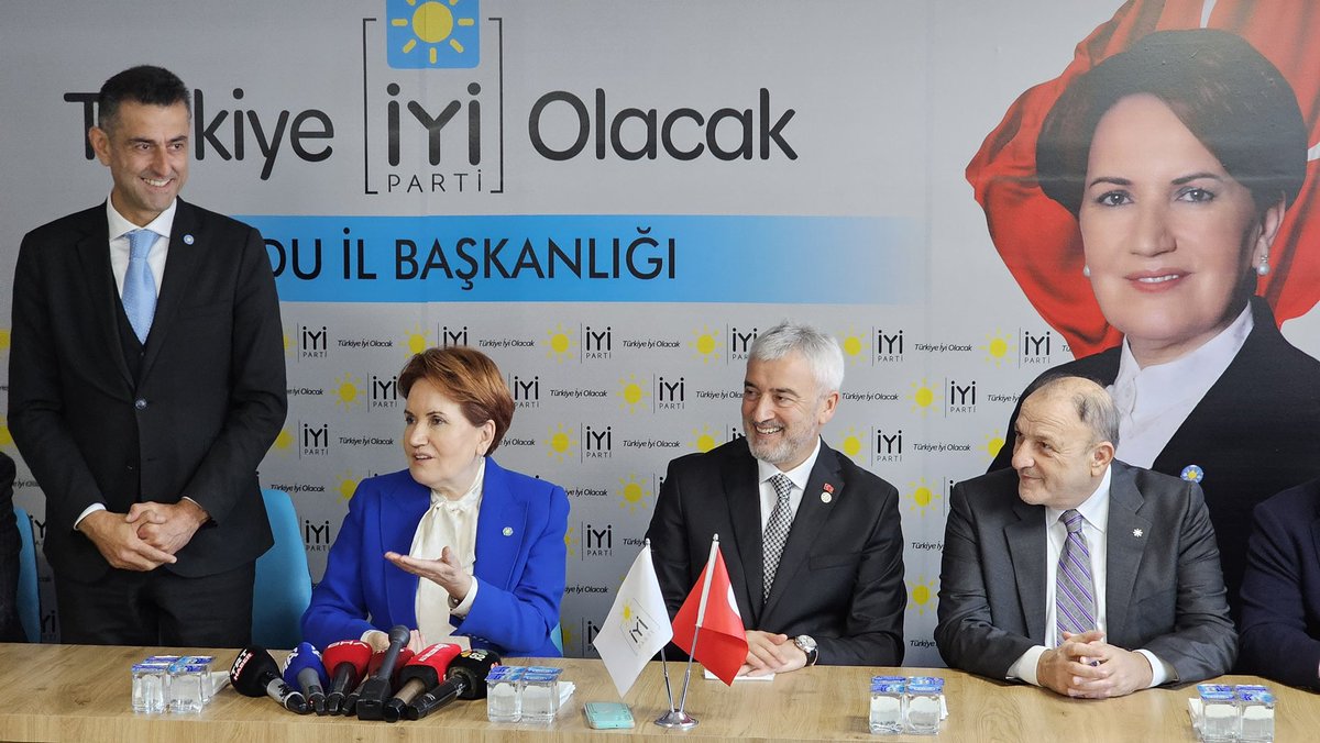 İYİ Parti Genel Başkanımız Sn. <a href="/meral_aksener/">Meral Akşener</a> ile birlikte, Ordu il başkanlığımızı ziyaret ettik. 

Destekleri ve güzel temennileri için Sayın Genel Başkanımıza teşekkür ediyorum. 

Fındık, bal, kivi diyarı, Karadeniz’in incisi, yeşil ile mavinin buluştuğu Ordu ilimize hoş