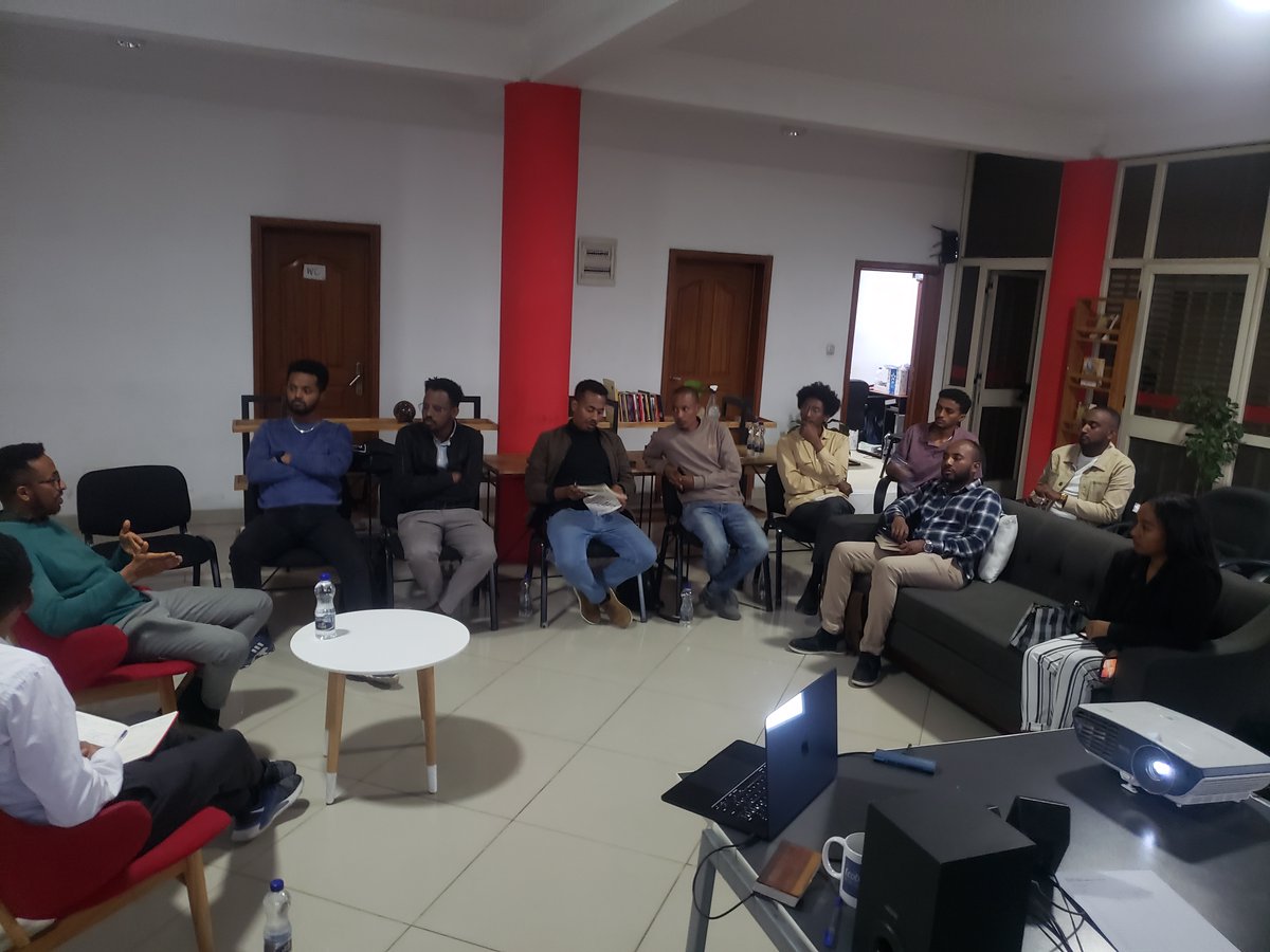 Happy new week!  

Let's look at what happened last week  Dive into the standout moments from our Bimalab Cohort meetup held on January 25th!  

Mikiyas Fekadu's insights on product-market fit and data analytics sparked lively discussions.  

#BimaLabEt #BimaLabAfrica