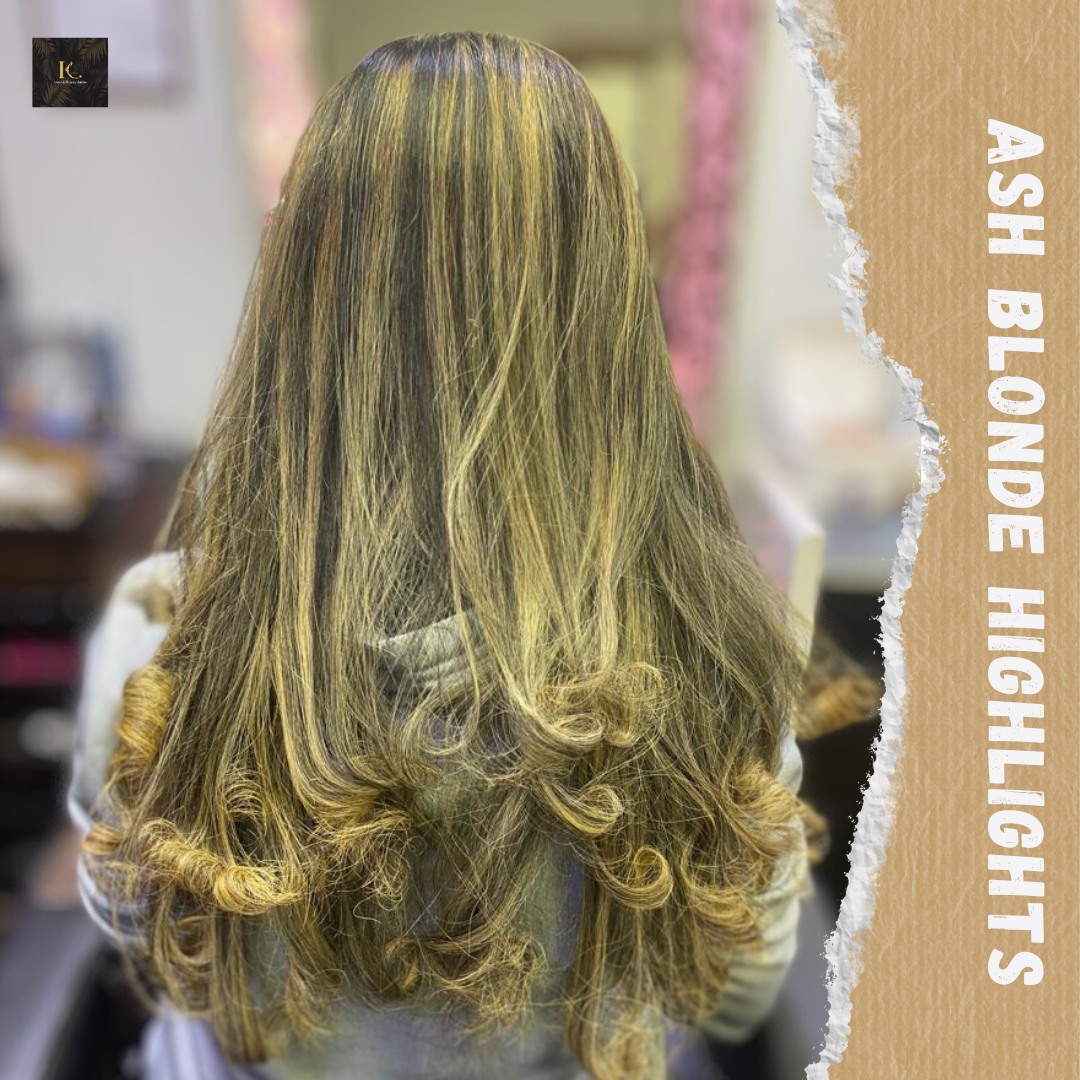 KLafame99358's tweet image. In love with this beautiful Ash Blonde Highlights! 💕
#ashblondehighlights #SeamlessBlend #PerfectTransition