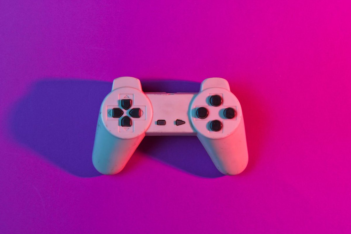 ACTU 🗞️  Des jeux vidéos pour rejoindre les jeunes qui suivent des cours en ligne dlvr.it/T21gH7