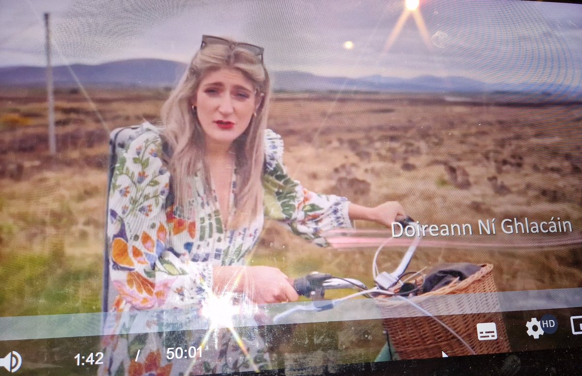 Julie Anne de Brún tweet media