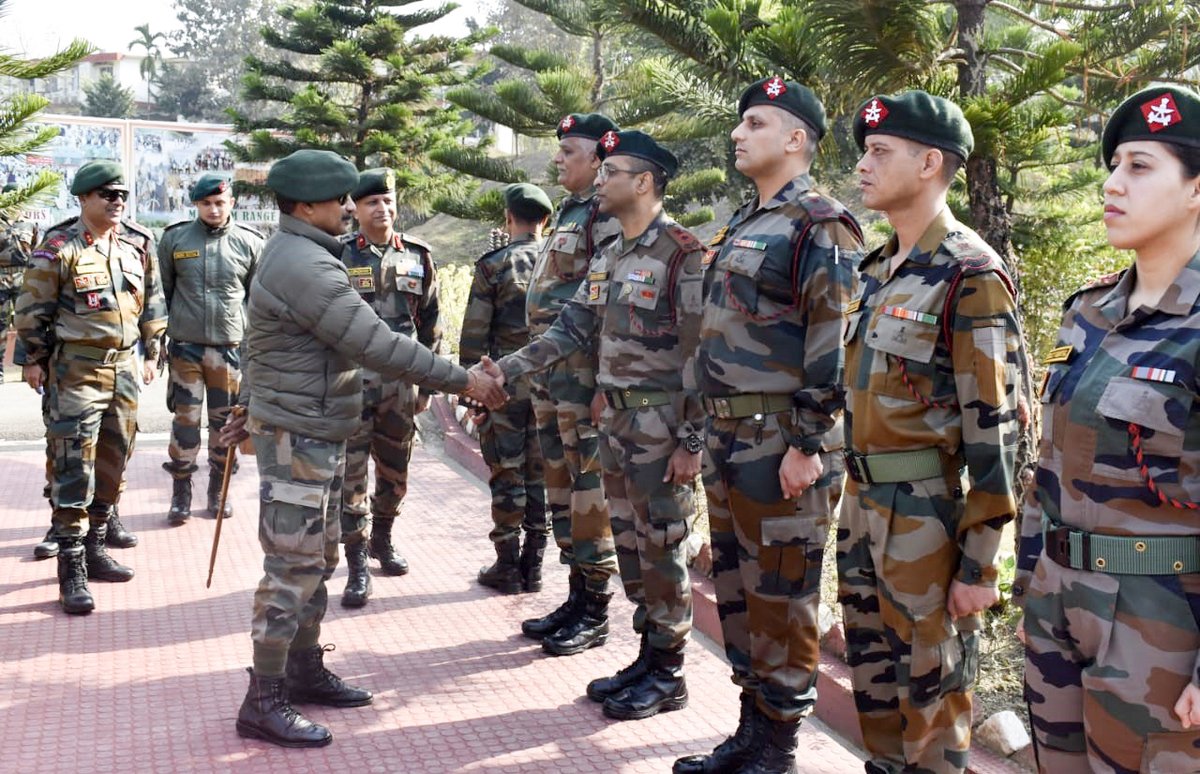 official_dgar's tweet photo. Lt Gen PC Nair, PVSM, AVSM, YSM, PhD, DG AR, visited HQ IGAR East on 29 Jan and reviewed the op preparedness and administrative aspects. He inaugurated married accn complex for the soldiers &amp; their families and also awarded AR personnel for exceptional performance in resp duties. https://t.co/fCJKREeHNM
