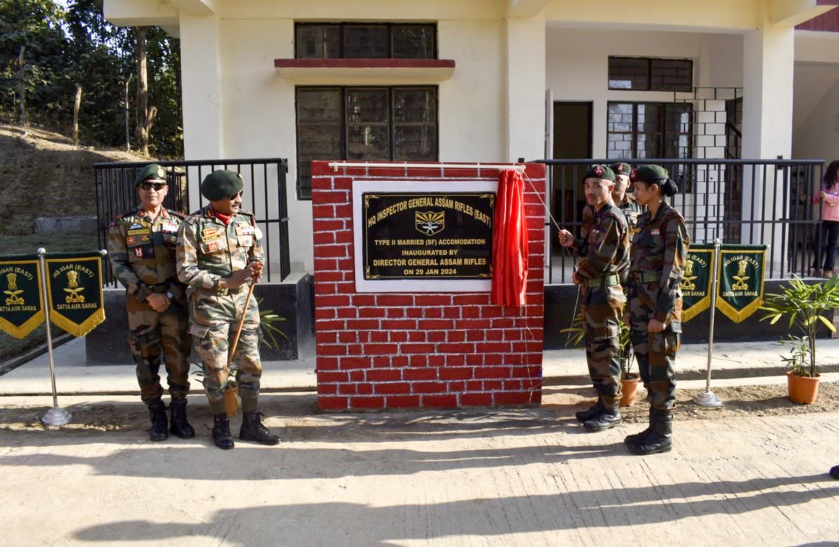 official_dgar's tweet photo. Lt Gen PC Nair, PVSM, AVSM, YSM, PhD, DG AR, visited HQ IGAR East on 29 Jan and reviewed the op preparedness and administrative aspects. He inaugurated married accn complex for the soldiers &amp; their families and also awarded AR personnel for exceptional performance in resp duties. https://t.co/fCJKREeHNM
