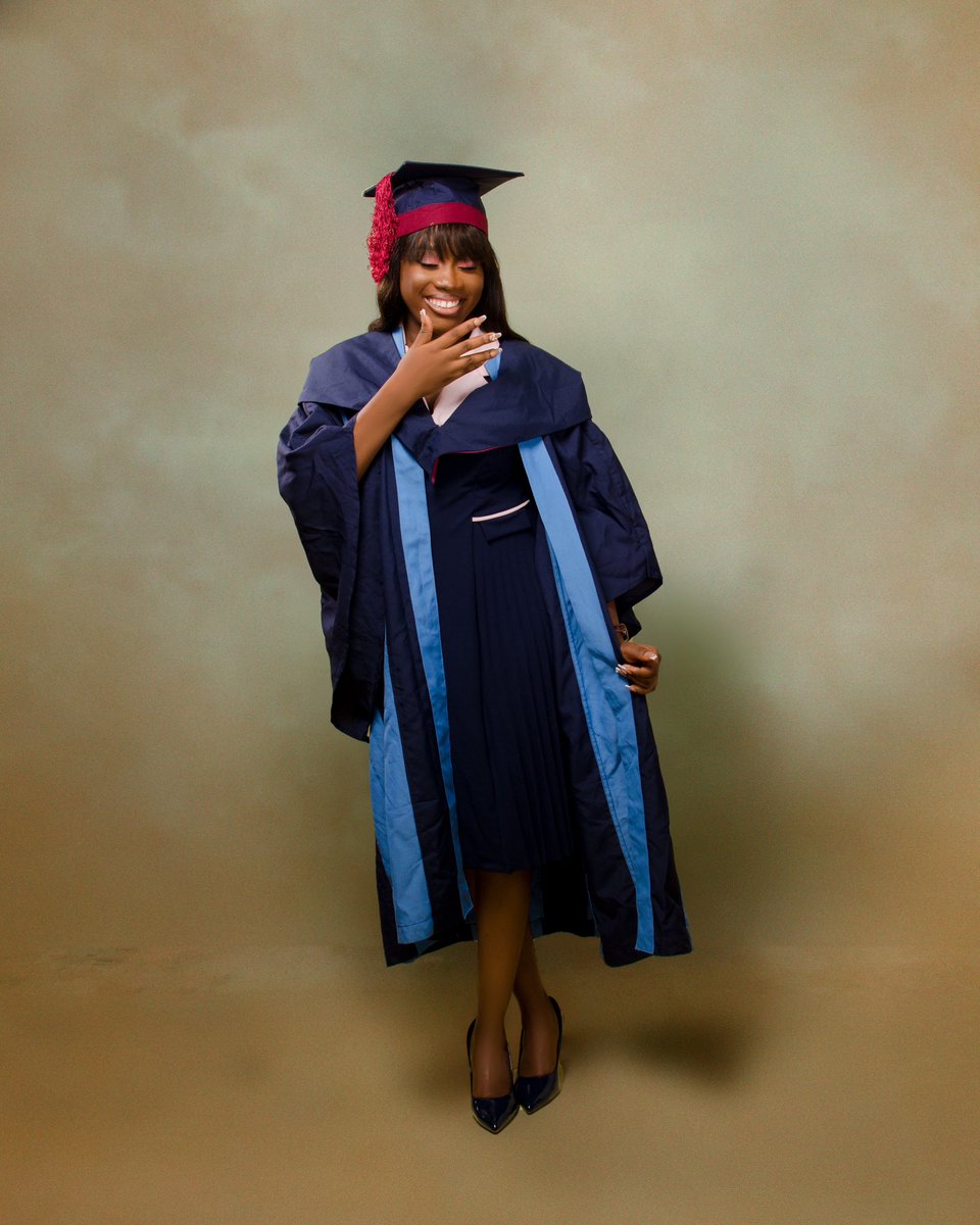 sobechiii's tweet image. From student to graduate, the journey was worth it! Proudly donning my cap and gown! 🎓🥳

#Classof2022
 #oouconvocation