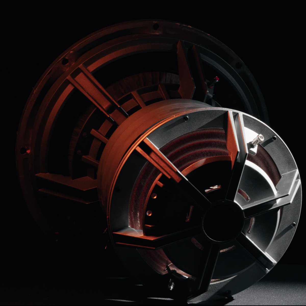 Beauty is found on the inside...
paradigm.com/en/sealed/xr-13
#ParadigmSpeakers
#Paradigm
#ParadigmAudio
#ArtEmbracingScience #audiophile #speakers #music #hifi