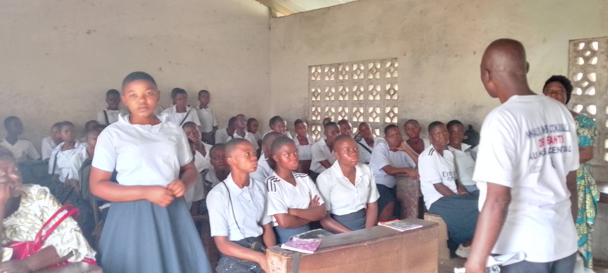 KasaiVlf's tweet photo. Le @refedef en collaboration avec les #ODDF ont sensibilisés 107 élèves dont 68 filles des écoles Basangile et Malandji dans la commune de la NDesha sur les #conséquences des unions conjugales des #enfants, grâce à l'appui de @DevCanada et @CarterCenter
@VlfCongo https://t.co/Bi9Jf1nZYP