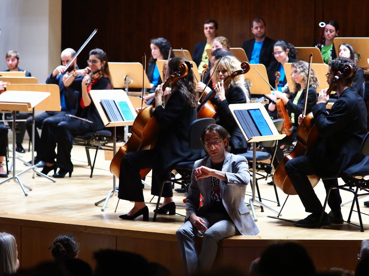 CulturAlcala (@culturalcala1) on Twitter photo ¿POR QUÉ ES ESPECIAL? MOZART vs BEETHOVEN llega a Alcalá de Henares de manos de la <a href="/C_Musicalis/">Camerata Musicalis</a>. Un espectáculo que acerca la música clásica a todos los públicos de una manera muy divertida.
🏛️Teatro Salón Cervantes
🗓️11 feb, 18h
culturalcala.es/item_event/por…
<a href="/EdgarmjDirector/">Edgar Martín Jiménez</a> ¿POR QUÉ ES ESPECIAL? MOZART vs BEETHOVEN llega a Alcalá de Henares de manos de la <a href="/C_Musicalis/">Camerata Musicalis</a>. Un espectáculo que acerca la música clásica a todos los públicos de una manera muy divertida.
🏛️Teatro Salón Cervantes
🗓️11 feb, 18h
culturalcala.es/item_event/por…
<a href="/EdgarmjDirector/">Edgar Martín Jiménez</a>