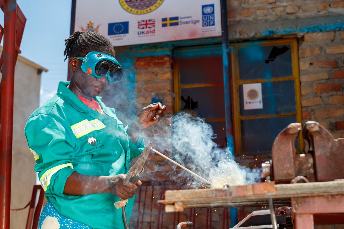 Happy new week

Challenge bias, break barriers. Small actions spark big change for gender equality. #BeTheDifference this week! #GenderJustice 

#GenderEquality
#ChristianAid
#ChristianAidZimbabwe
#StandingTogether