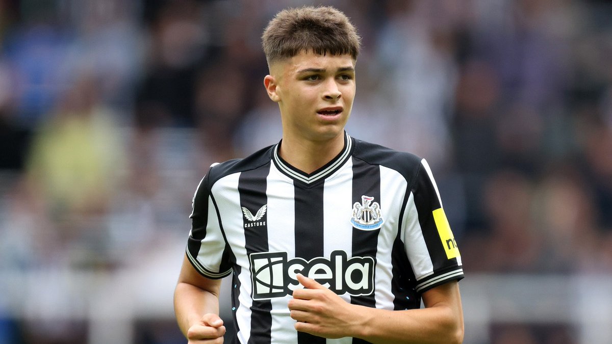 ✍🏼 Teenager Lewis Miley has signed a new long-term contract with Newcastle United. 

The 17-year-old rewarded for his performances in his breakthrough season #NUFC