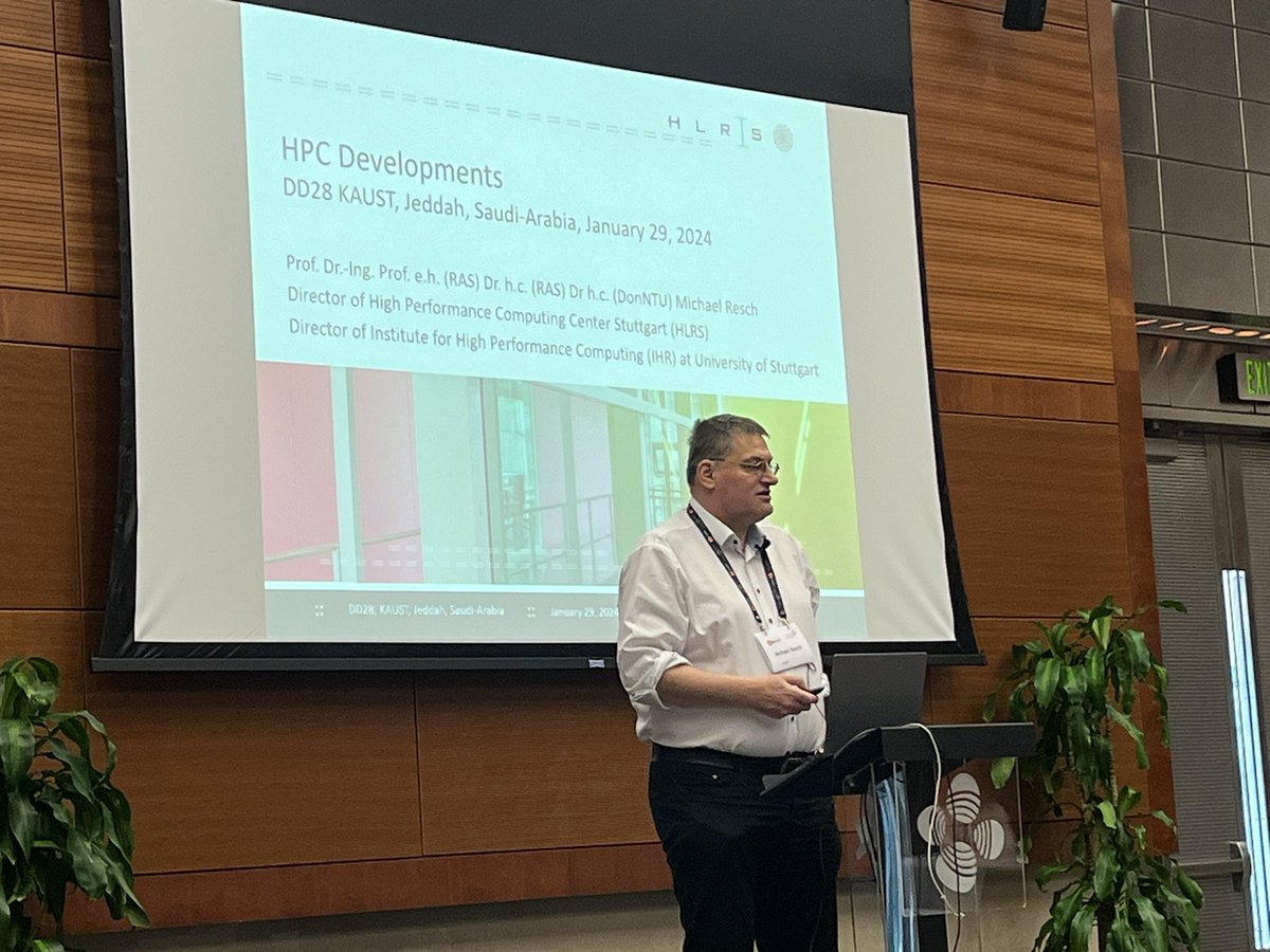Prof. Dr. Michael Resch from @HLRS_HPC presents recent #HPC developments. 

Discussing Moore’s Law (dead or not) and how we should account for more than hardware complexity/packaging, e.g., operation cost (energy). 

#DD28