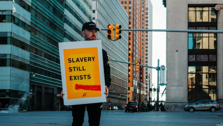 This Slavery and Human Trafficking Prevention Month, discover the impactful research conducted by academics across our university including the School of Sociology and Social Policy to address this critical issue: tinyurl.com/2cjbwk5x @ana__manzano