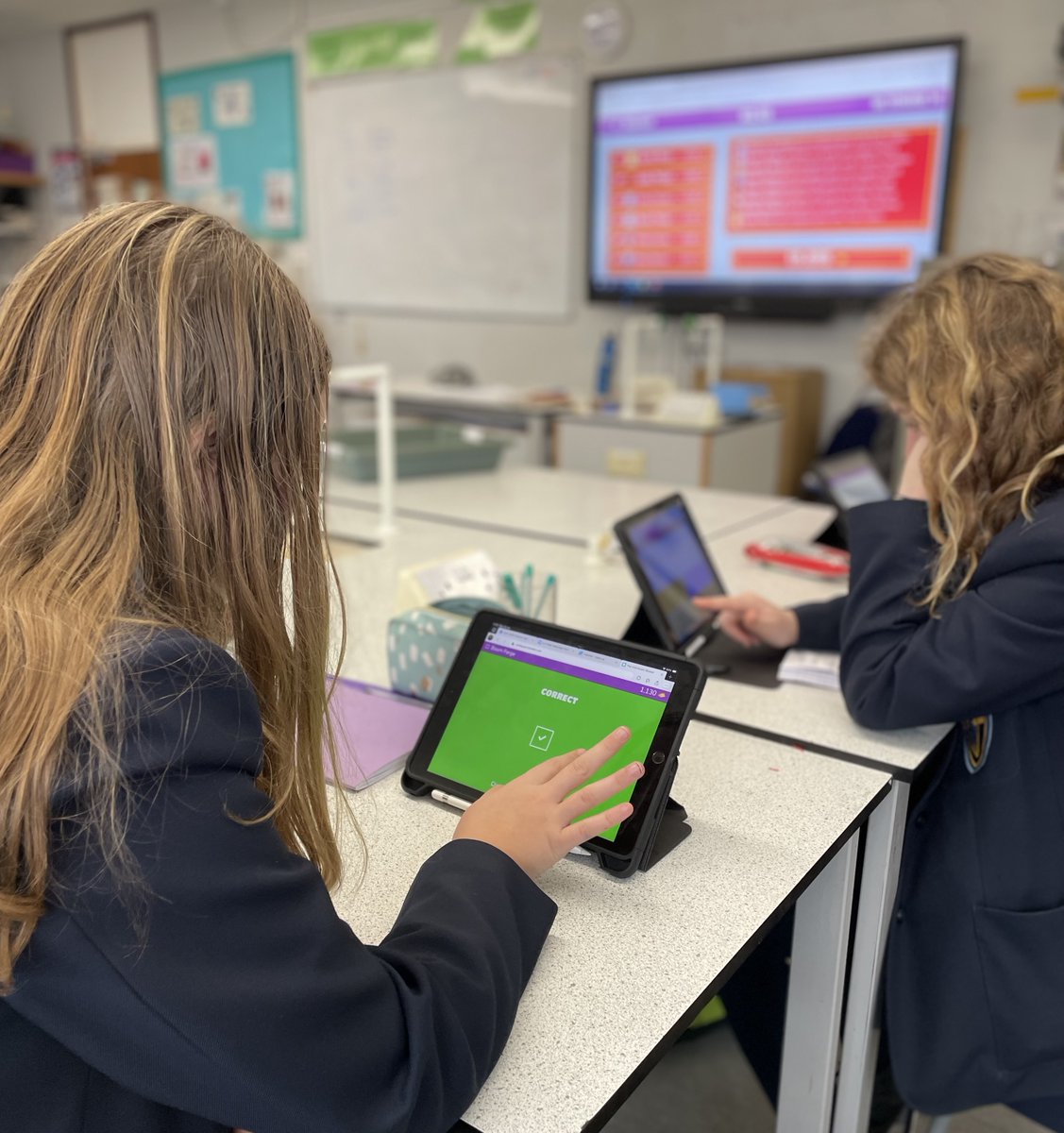 sirjohnlawes's tweet image. Year 7 were using their iPads to complete an online end of topic quiz about mixtures, compounds and elements in Science class - to help embed their learning. #scienceclass