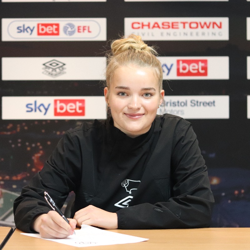 DCCTOfficial's tweet photo. A star in the making 🤩

Eve Shepherd made her @DCFCWomen debut this weekend, after progressing into the under 18’s squad within the Female Talent Pathway 🐏 👏

It comes after two years on our Football and Education programme and studying at Friesland School! ⚽