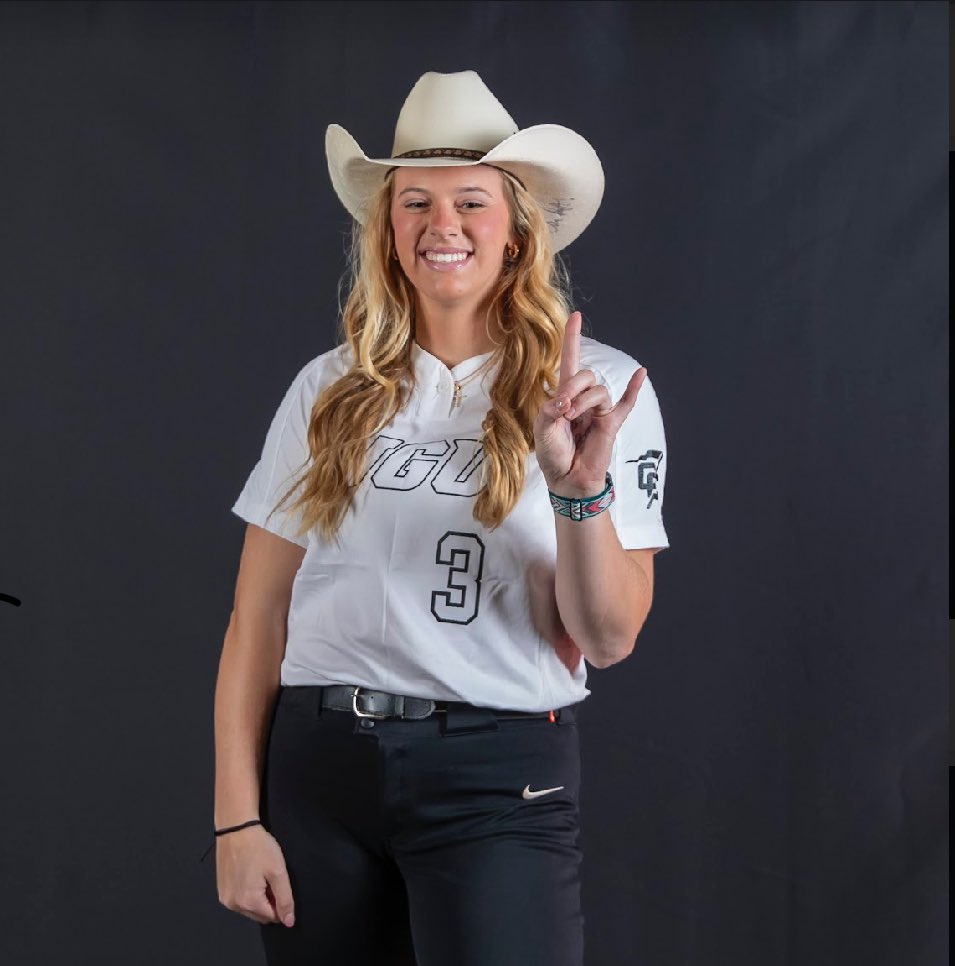 NGU Softball tweet media