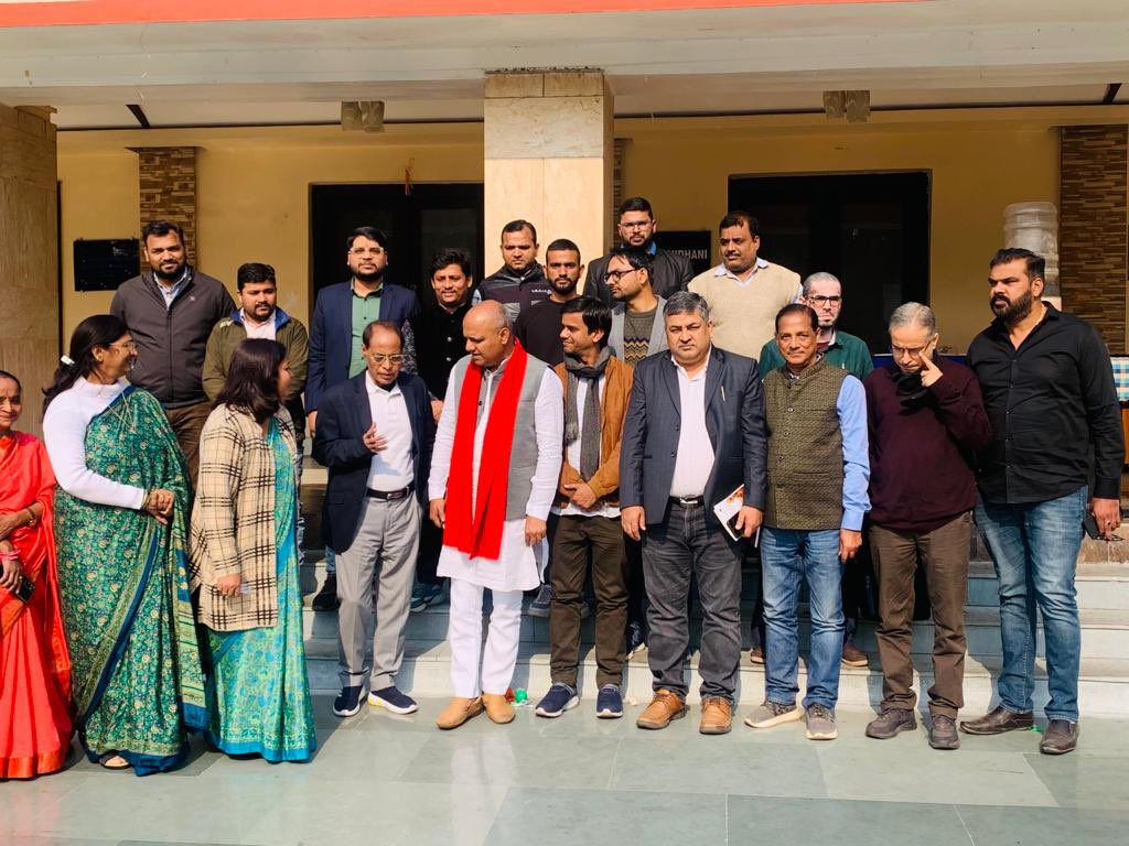 BinayBharat's tweet photo. प्रिय अनुज एवम् मित्र लेखक रवि सिंह चौधरी की नई पुस्तक, “Chanakya Intelligence” का लोकार्पण यूनियन क्लब, धनबाद में सम्पन्न हुआ।
#chanakya_intelligence
#Book_Launch https://t.co/k67IwNYyXt