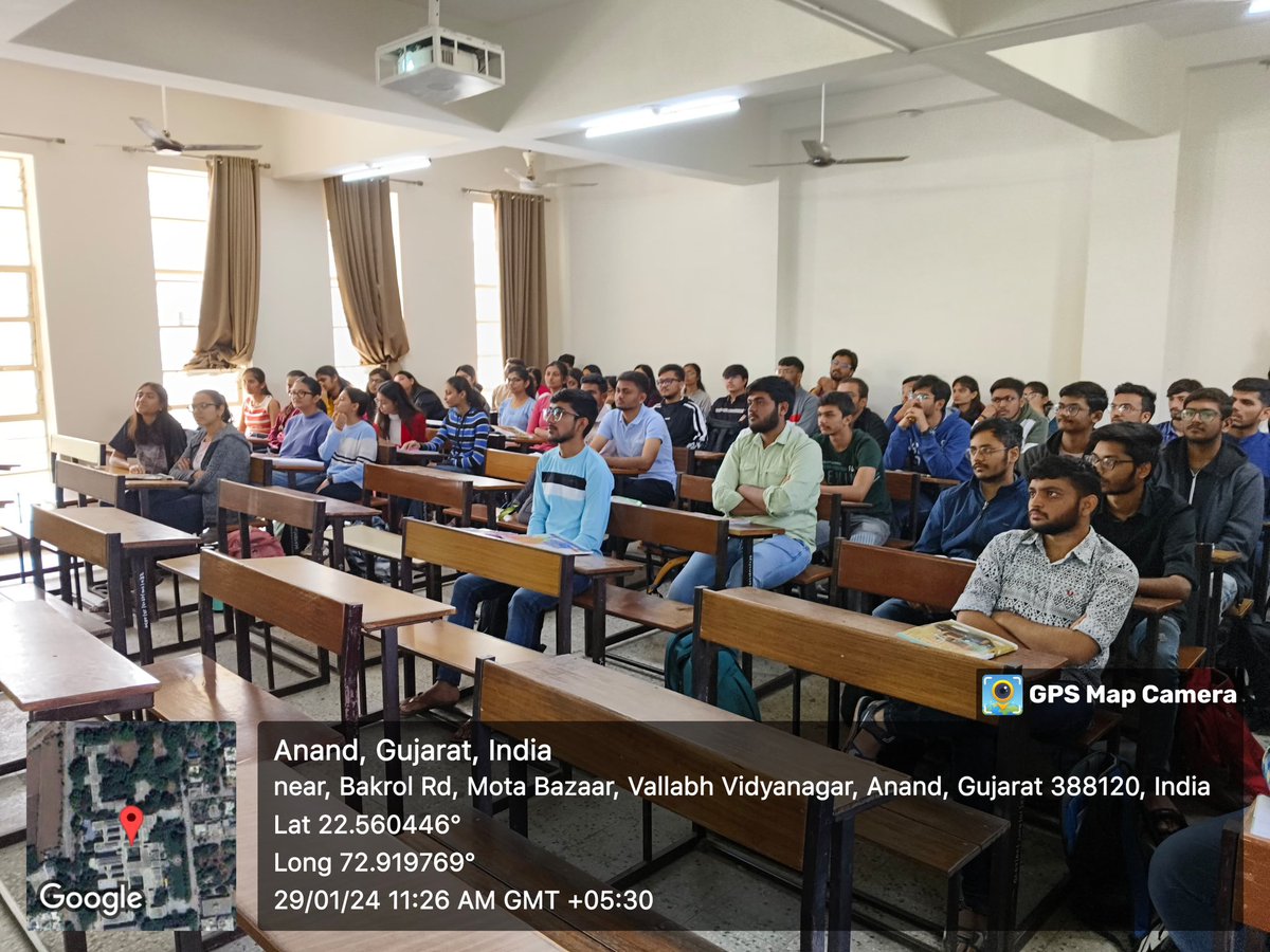 GCET_Official's tweet photo. Professor Parthesh Mankodi of Electronics &amp; Communication department sparked creativity at GCET's IT Department with an enlightening session on "Design Thinking, Critical Thinking &amp; Innovation Design". A journey into an inspiring session on 21st-century skills. https://t.co/OL3wYI7pwC